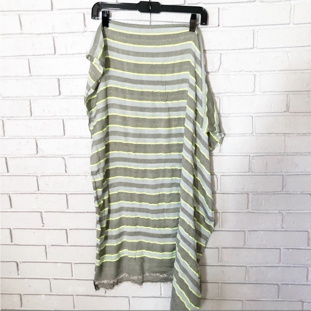 Ann Taylor Women's Green and‎ Gray Stripe Lightweight Scarf - Picture 3 of 5